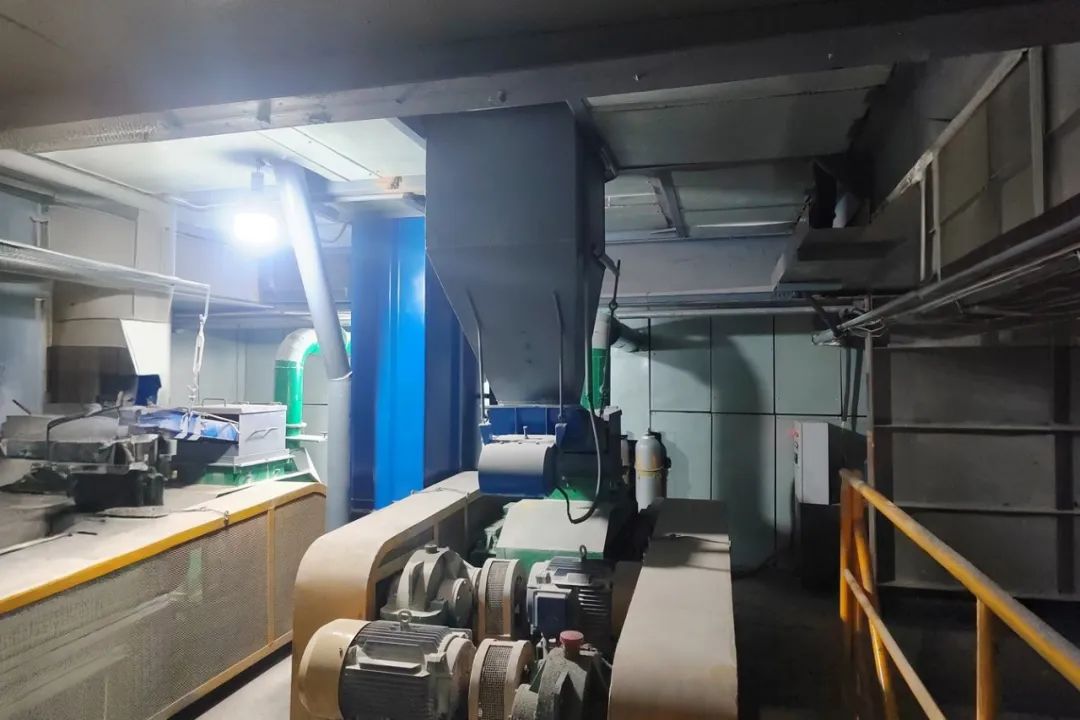 三聚氰胺海绵：机械设备与交通工具振动控制的优选